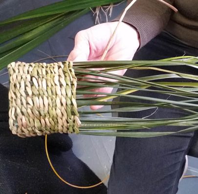 Weaving Circle 1 WhatsOn 405x396